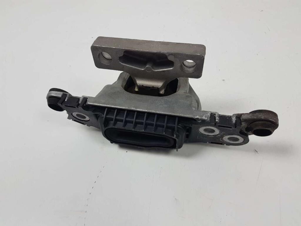 PSA (MOPAR) 13363900 Opel Astra K 1.0 1.4 Benzinli Motor Kulağı Sağ Orijinal