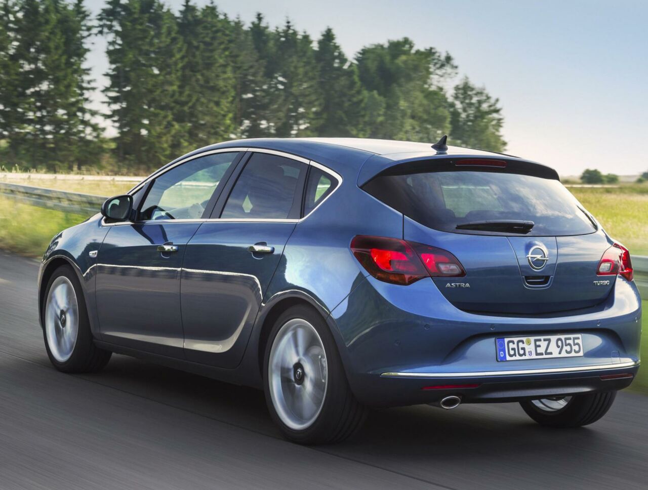 Opel Astra J Bakımının Sırrı: Yağ Seçimi ve Değişim Aralığı