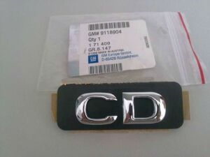 PSA (MOPAR) 9118904 Opel Astra G Ön Kapı CD Yazısı Orijinal